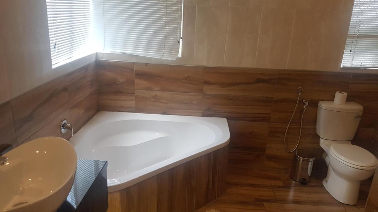 פרטוריה Cornerstone Guest Lodge מראה חיצוני תמונה