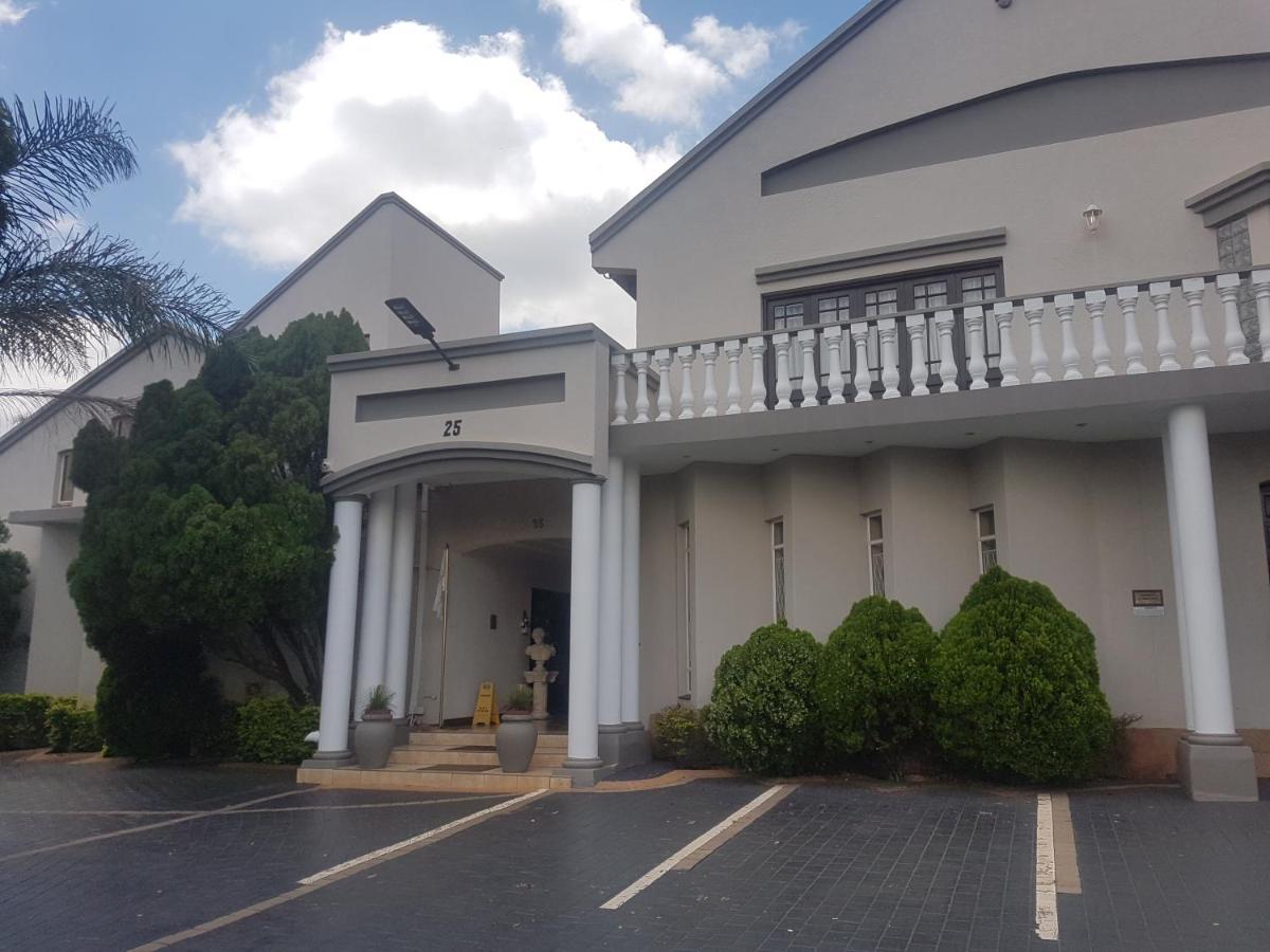 פרטוריה Cornerstone Guest Lodge מראה חיצוני תמונה