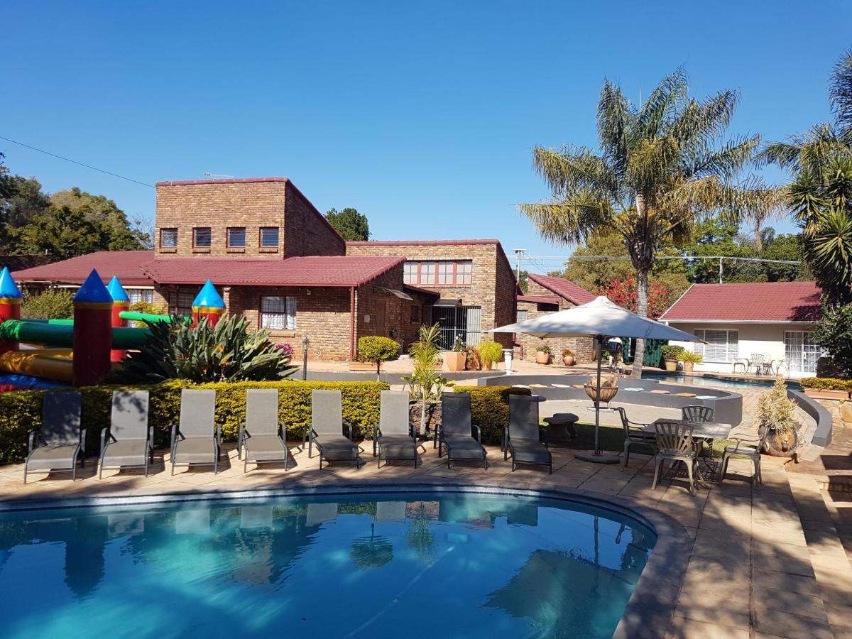 פרטוריה Cornerstone Guest Lodge מראה חיצוני תמונה