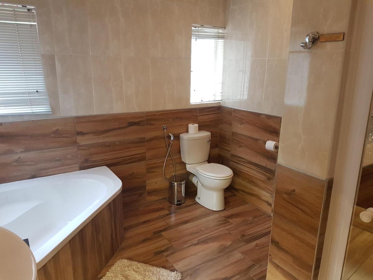 פרטוריה Cornerstone Guest Lodge מראה חיצוני תמונה