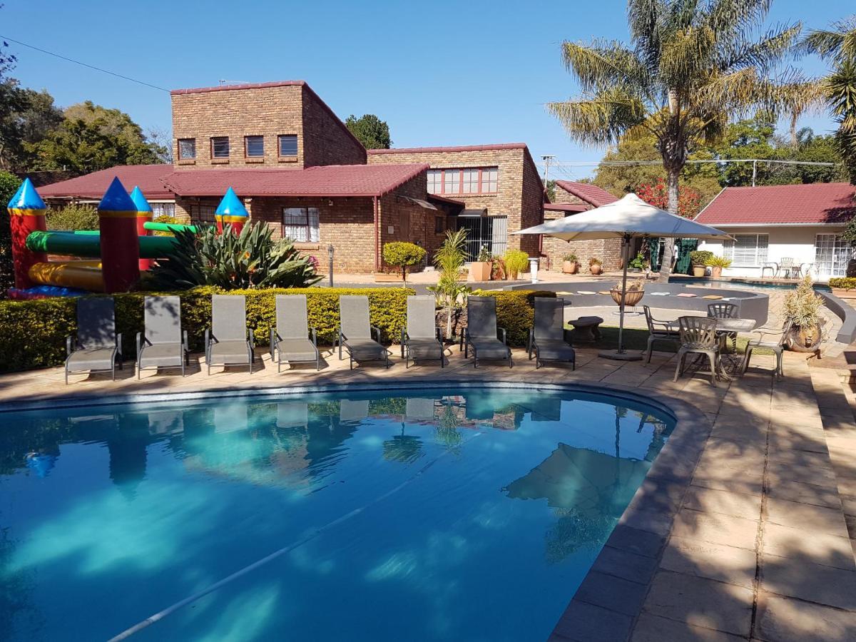 פרטוריה Cornerstone Guest Lodge מראה חיצוני תמונה